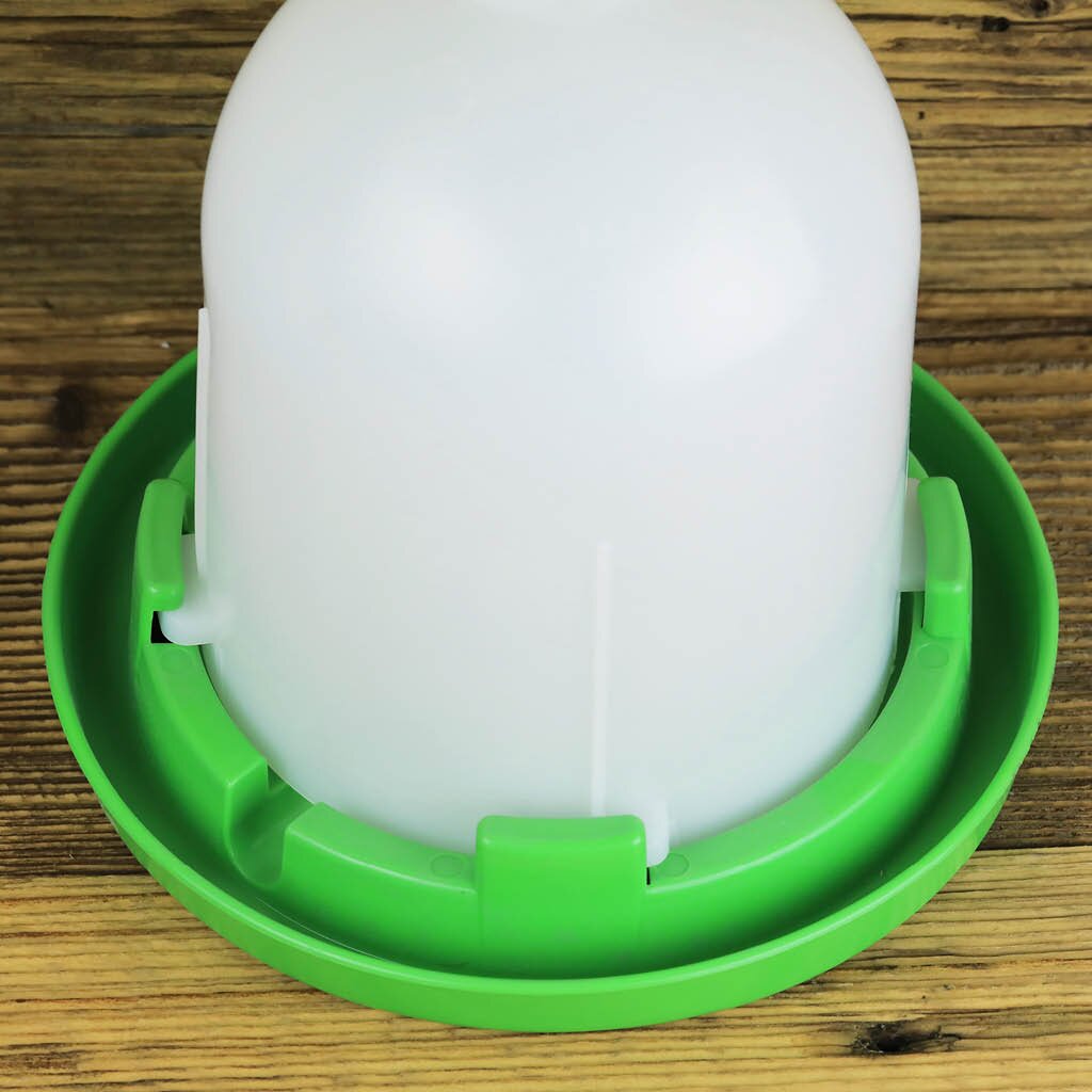Wasserspender Futterspender Futterautomat horizont CHICKA BIO Wachteltränke 1,5 Liter ideales Zubehör für Ihren Hühnerstall Küken und Wachtel Hühner Kunststoff Tränke für Geflügel 